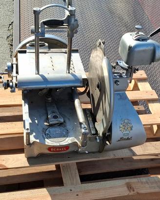 affettatrice BERKEL A VOLANO