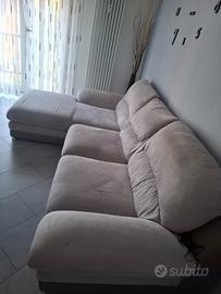 Divano angolare grigio