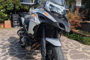 Benelli Trk 502 Stradale + Borse + Nav Garmin
