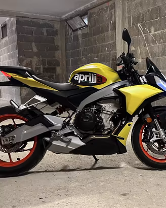 Aprilia Tuono 660 - 2022