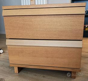 Cassettiera color legno chiaro con due cassetti