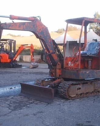 Miniescavatore usato TAKEUCHI TB800
