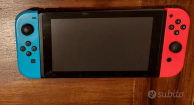 Nintendo Switch 1 con accessori originali 