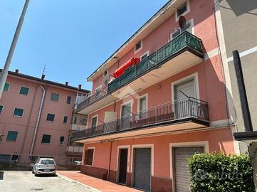 3 LOCALI A MONTESARCHIO