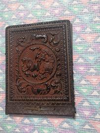 Antico album foto in pelle