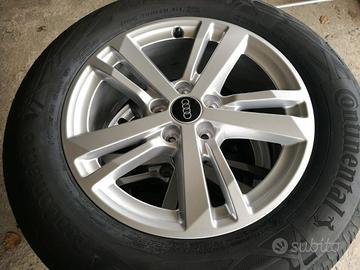 Cerchi in lega 17" originali AUDI Q3 con pneumati