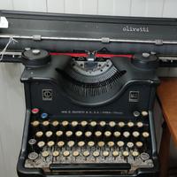 Macchina da scrivere Olivetti M40