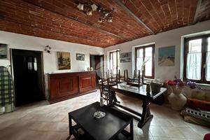 CASA SEMINDIPENDENTE A PORTACOMARO