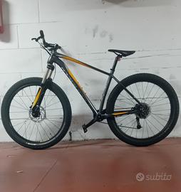 Bicicletta MTB Specialized  Fuse fattie