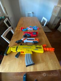 Pistole giocattolo Nerf