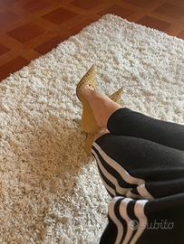 Scarpe con tacchi