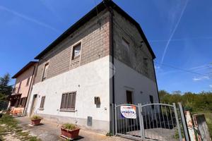 VILLA A SCHIERA D'ANGOLO A SAN PIO DELLE CAMERE