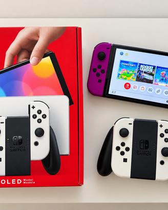 Nintendo Switch OLED con accessori