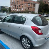 Opel Corsa 1.2 benzina/GPL