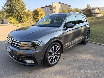 Volkswagen Tiguan R-LINE 2.0 TDI SGR DSG