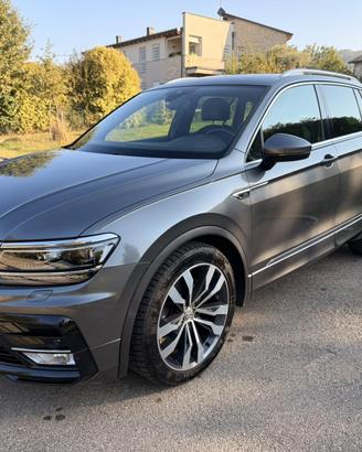 Volkswagen Tiguan R-LINE 2.0 TDI SGR DSG