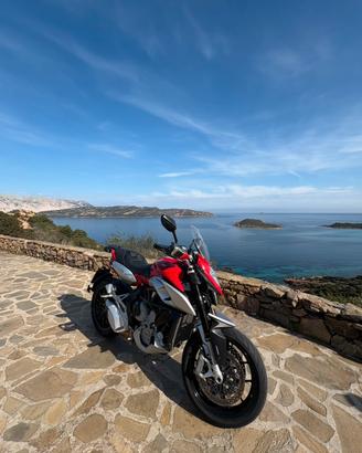 MV Agusta stradale 800