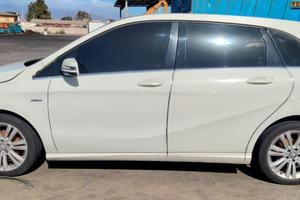 651901 RICAMBI USATI AUTO MERCEDES Classe B W246 2