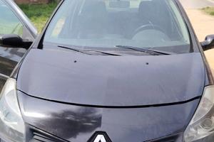 Renault Clio per pezzi di ricambio 