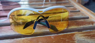 Occhiali da sole mountain bike con lenti ricambio