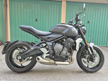 TRIUMPH TRIDENT 6660
