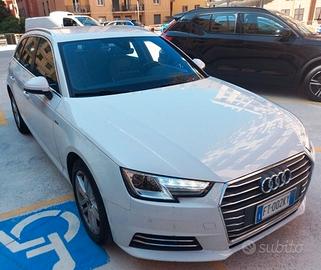 Audi A4 Avant 2.0 TDI 150 CV S line edition