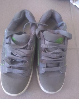Scarpe con ruote Heelys n. 35