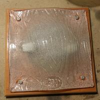 Plafoniera legno e vetro.