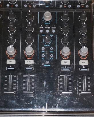 Console Traktor s4 mkII + Flight case Magma