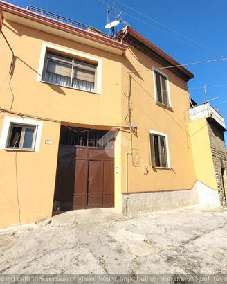 CASA SEMINDIPENDENTE A AIROLA