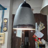 lampada a sospensione industriale