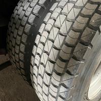 N.  4 GOMME PER AUTOCARRO