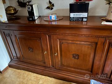 Mobile antico e nuovo