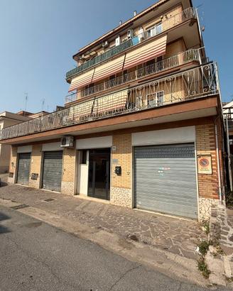 Fidene - locale commerciale