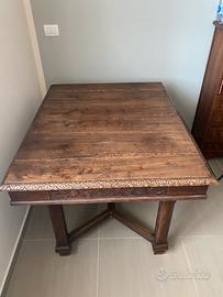 Tavolo stile liberty