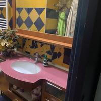 mobile bagno    con specchiera