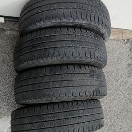 215 70 15 CP Michelin  M+S - 215/70R15CP