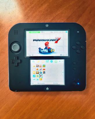 Nintendo 2DS + Mario Kart 7 + SD 4GB + Caricatore