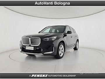 BMW iX1 eDrive 20 X-Line