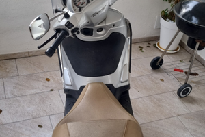 Piaggio Beverly 400