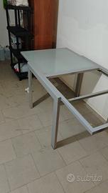 Tavolo moderno allungabile in metallo e vetro