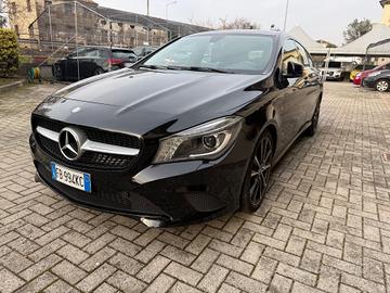 Mercedes-benz C 220 Dark night Premium
