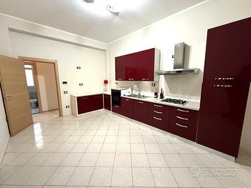 Ampio Appartamento con Terrazza Panoramica