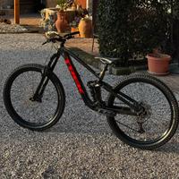 Trek slash 2022,  pari al nuovo