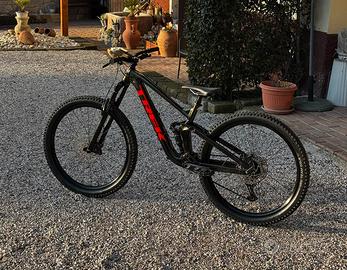 Trek slash 2022,  pari al nuovo