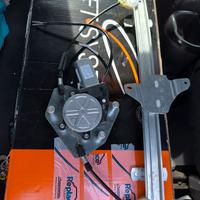 motorino vetro sali scendi Nissan juke anno 2015