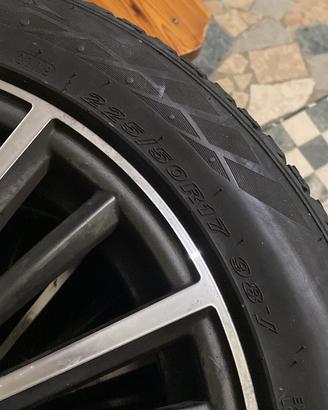 Cerchi 17 in lega piú gomme invernali Nexen