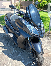 Kymco Downtown 300i ACCESSORIATO