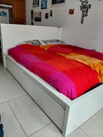 letto matrimoniale e materasso