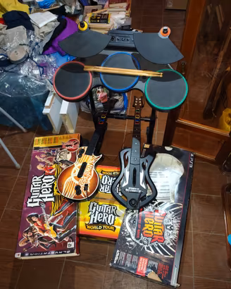 Set Guitar Hero per PS3 con 2 chitarre e batteria